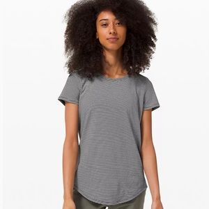 Lululemon Love crew III